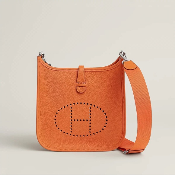 New Hermes Evelyne 23 (new size) Orange Crossbody Bag - Picture 2 of 11
